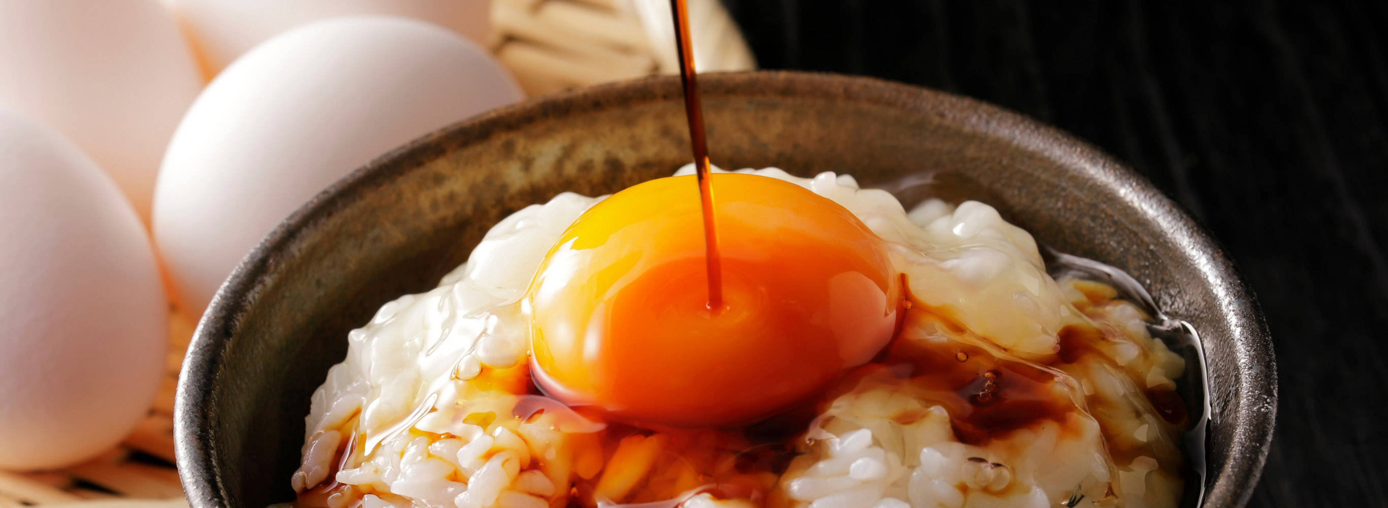 たま醤油の丹精込めた醤油作りイメージ